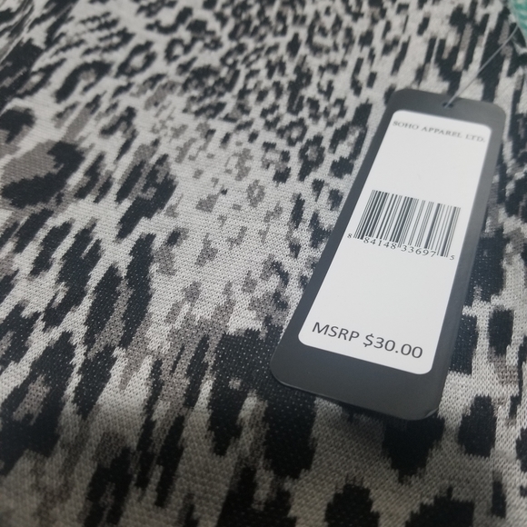 NWT Soho Appearal LTD. Cheetah Skirt size Large - Picture 2 of 3